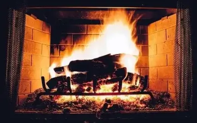 Extend Your Summer with Indoor-Outdoor Fireplace Options